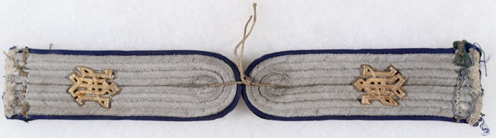 WAFFEN-SS 'LIEBSTANDARTE ADOLF HITLER' MEDICAL SHOULDER BOARDS