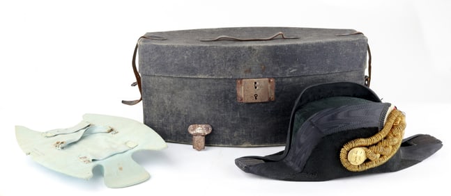 KRIEGSMARINE OFFICER'S FORE-AND-AFT HAT WITH CASE