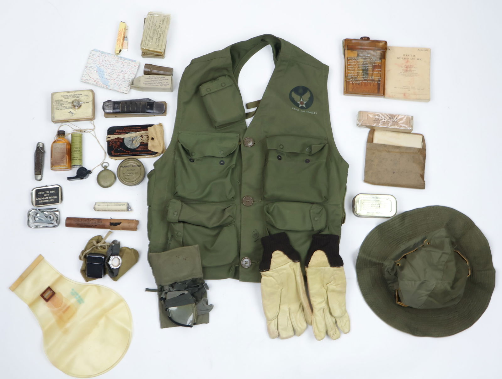 ARMY AIR FORCE C-1 SURVIVAL VEST WITH ACCESSORIES (1 of 17)
