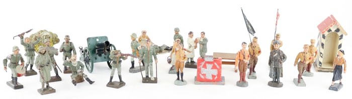 NAZI TOY SOLDIERS (27)