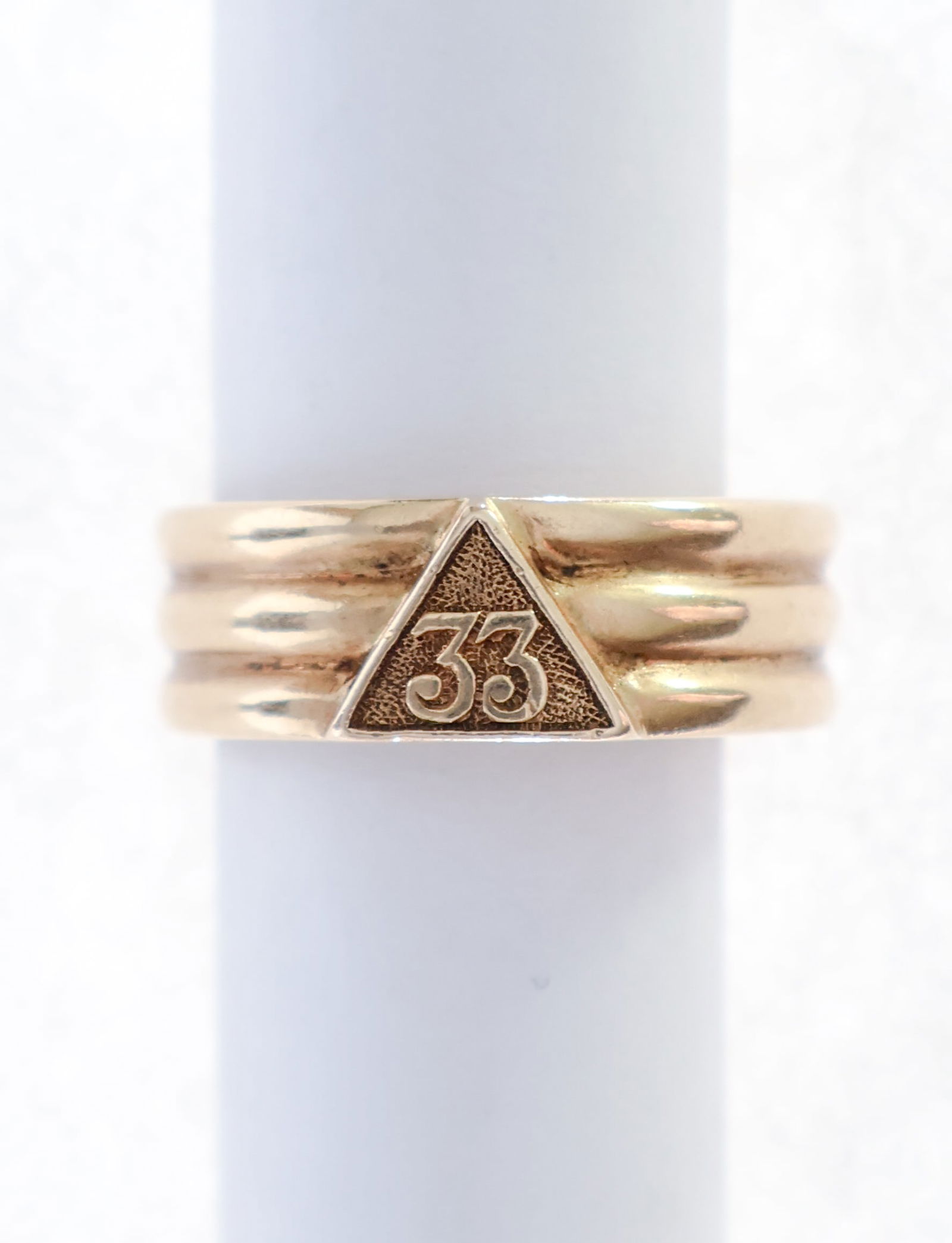 EDWARD V. RICKENBACKERS GOLD MASONIC RING (1 of 10)