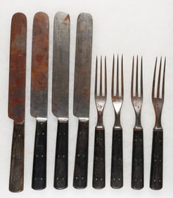 CIVIL WAR CUTLERY (8)