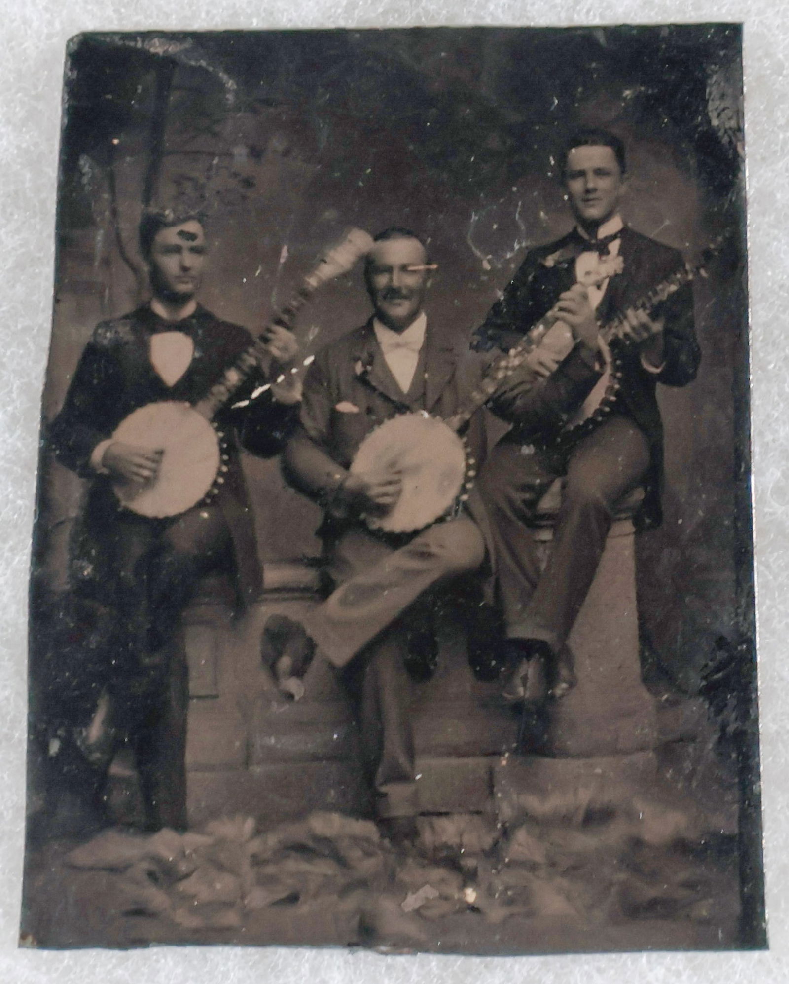 LATE 19TH CENTURY BANJO TRIO TINTYPE (1 of 2)