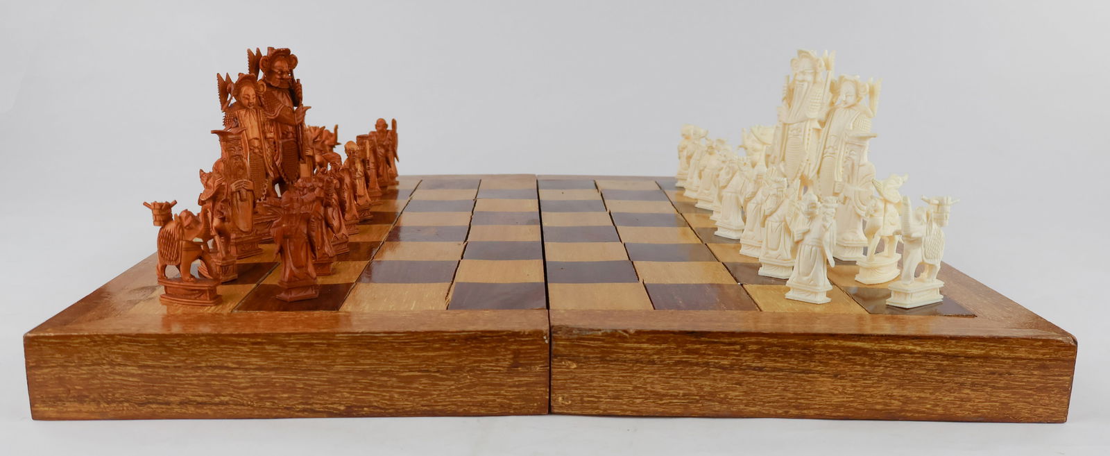 CHINESE CHESS SET AND BOARD (1 of 10)