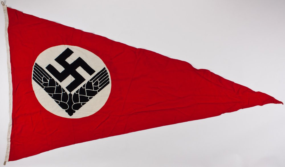 WOMEN'S R.A.D. PENNANT: Pennant for the Reichsarbeitsdienst der weiblichen Jungend (State Labor Service for Young Women), a large double sided pennant, a high quality fine cotton/rayon body, 1.25 x 2.38 m. (4.1 x 7.8 feet), 