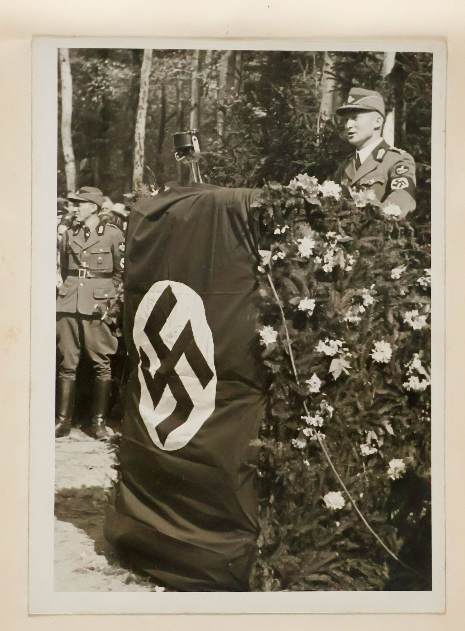 WORLD WAR II GERMAN PHOTO ALBUMS (2) (1 of 18)