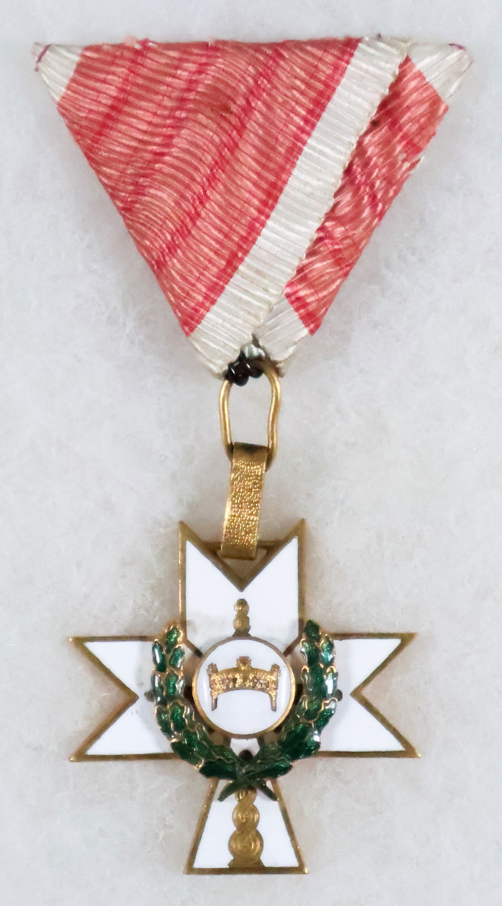 (CROATIA) ORDER OF KING ZVONIMIR WITH OAK LEAVES, 3RD CLASS (1 of 4)