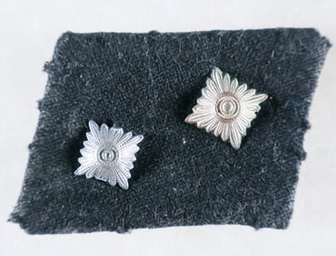 GERMAN SS OBERSCHARFUHRER COLLAR TAB