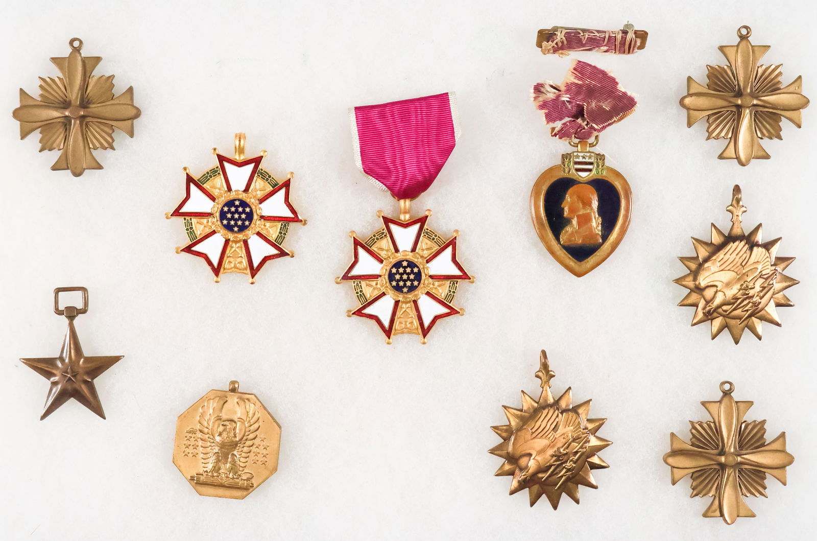 NAMED AMERICAN MEDALS OF WORLD WAR II (10) (1 of 3)