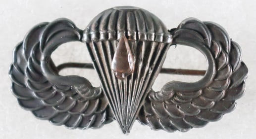 NORMANDY PARATROOPER'S JUMP WINGS