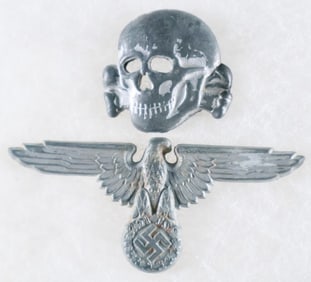 SS TOTENKOPF AND EAGLE CAP INSIGNIA (2)