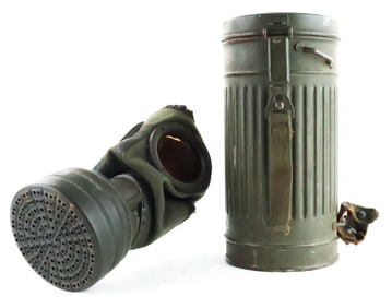GERMAN GAS MASK AND CANNISTER