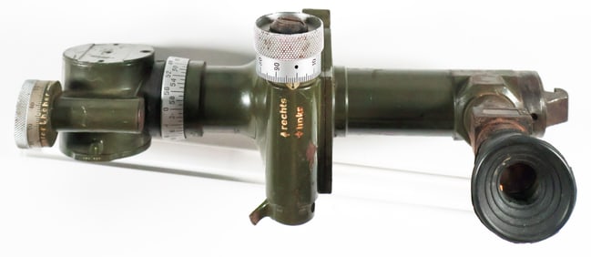 GERMAN WORLD WAR II PERISCOPIC HOWITZER SIGHT