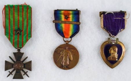 ALL-BLACK 372ND INFANTRY OFFICER'S MEDAL GROUPING