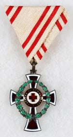 AUSTRO-HUNGARIA RED CROSS AWARD WITH WAR DECORATION