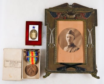 WORLD WAR I SOLDIER'S GOUPING (3)
