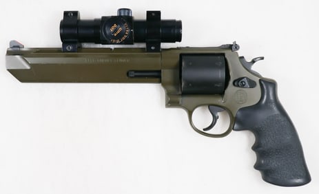 SMITH & WESSON .44 MAGNUM PERFORMANCE CENTER STEALTH HUNTER