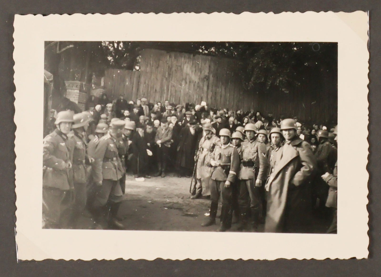 GERMANS SOLDIERS AND JEWS IN POLAND (1 of 10)