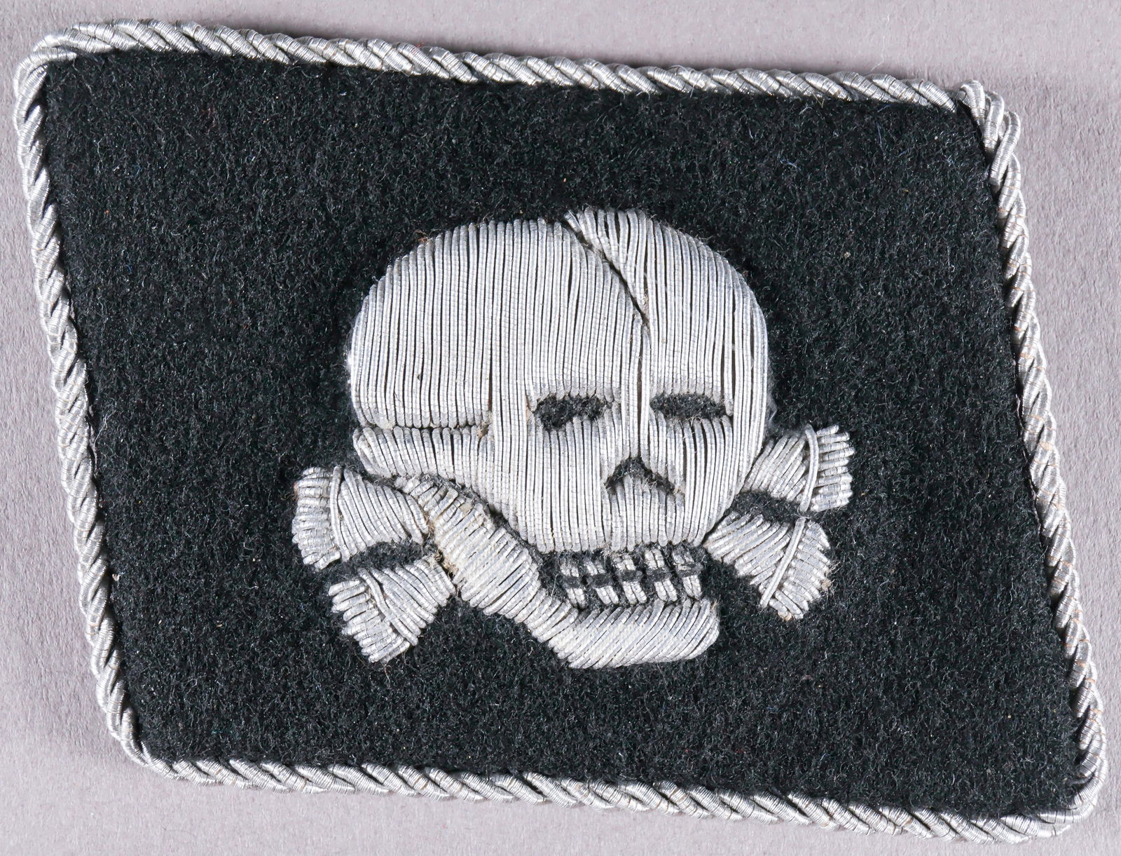 SS-TOTENKOPF OFFICER'S COLLAR TAB (1 of 2)