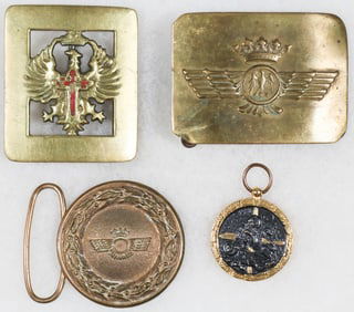 SPANISH NATIONALIST INSIGNIA AND MEDAL (4)