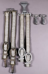 HEER DAGGER HANGERS (2)