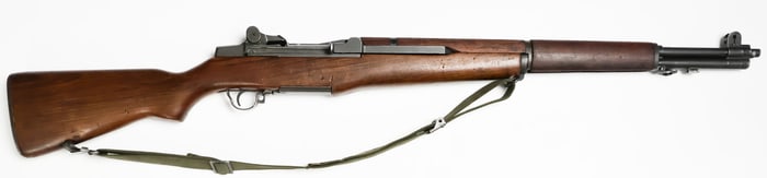 LATE U.S. M1 GARAND RIFLE BY SPRINGFIELD