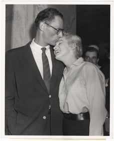MARILYN MONROE AND ARTHUR MILLER ORIGINAL PRESS PHOTOGRAPH