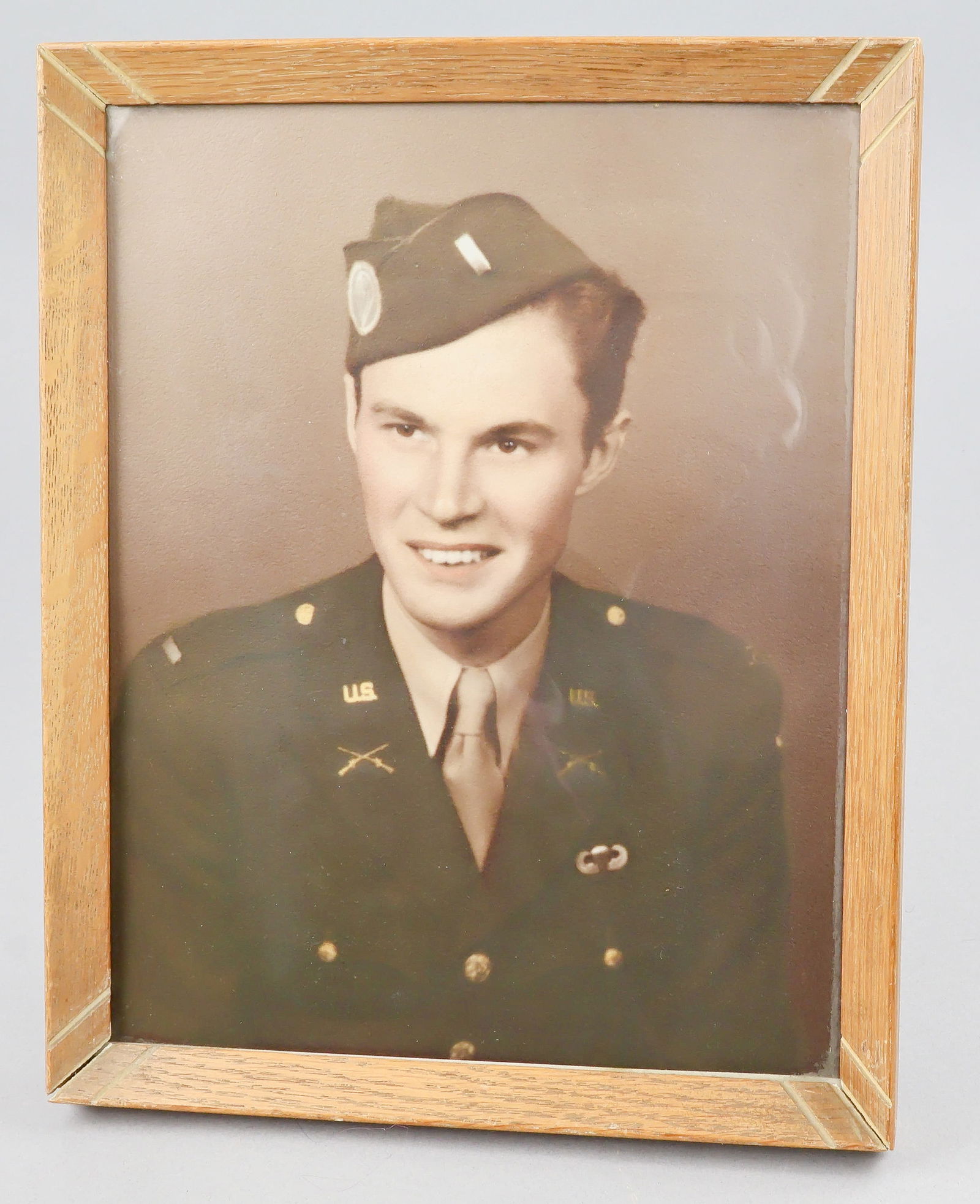 ('BAND OF BROTHERS' 506TH P.I.R.) LT. ROBERT E. HALEY'S PERSONAL PORTRAIT: ROBERT E. HALEY (1919-2004) American military officer in the 101st Airborne Division, a well-rounded student and athlete from Connecticut who served first with the 541st P.I.R., then more famously as