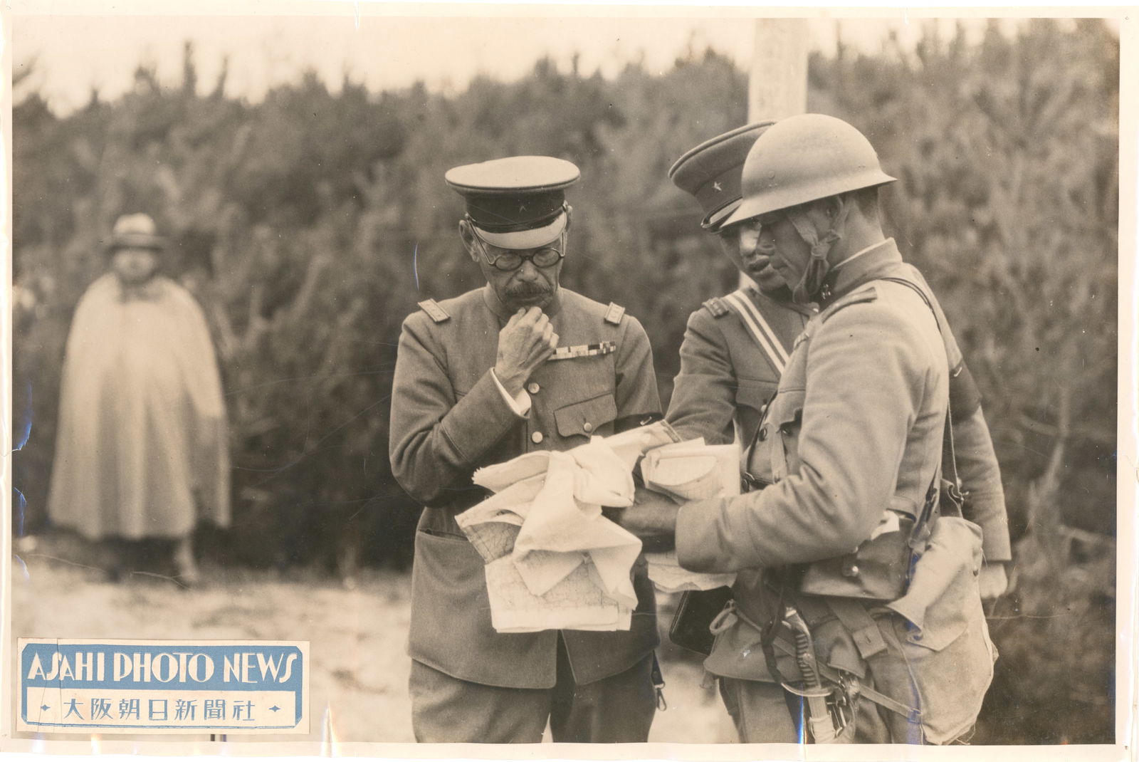 IMPERIAL JAPANESE ARMY CHIEFS OF STAFF PRESS PHOTOS (2): A good pair of ca. early 1930’s Japanese press photographs, each 17 x 11.5 in. b/w, the first depicting Marshal Viscount UEHARA YUSAKU (1856-1933), Chief of the Imperial Japanese Army General