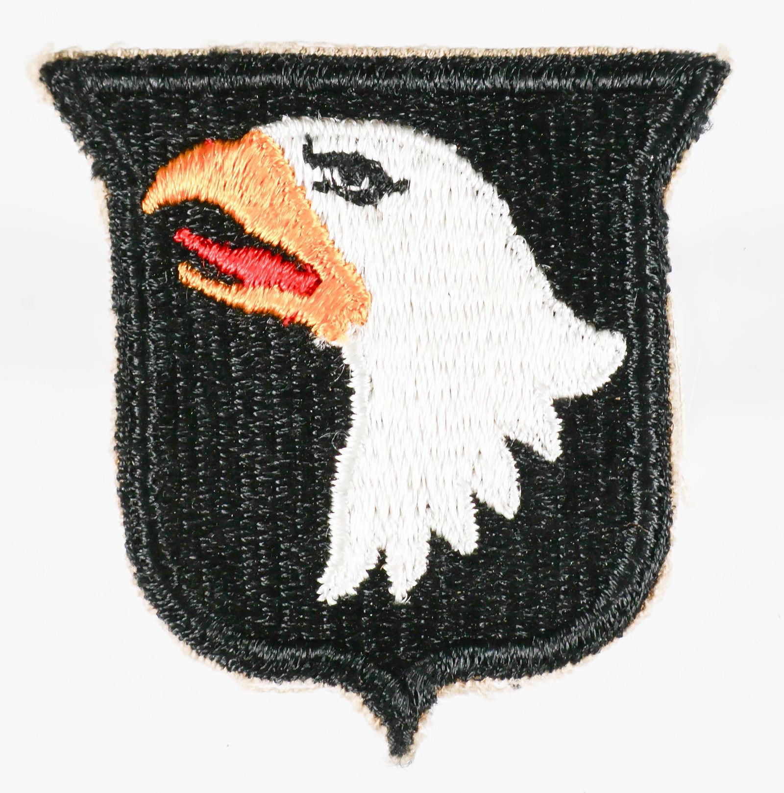 ('BAND OF BROTHERS' 506TH P.I.R.) LT. ROBERT E. HALEY'S 101ST AIRBORNE SHOULDER PATCH: ROBERT E. HALEY (1919-2004) American military officer in the 101st Airborne Division, a well-rounded student and athlete from Connecticut who served first with the 541st P.I.R., then more famously as