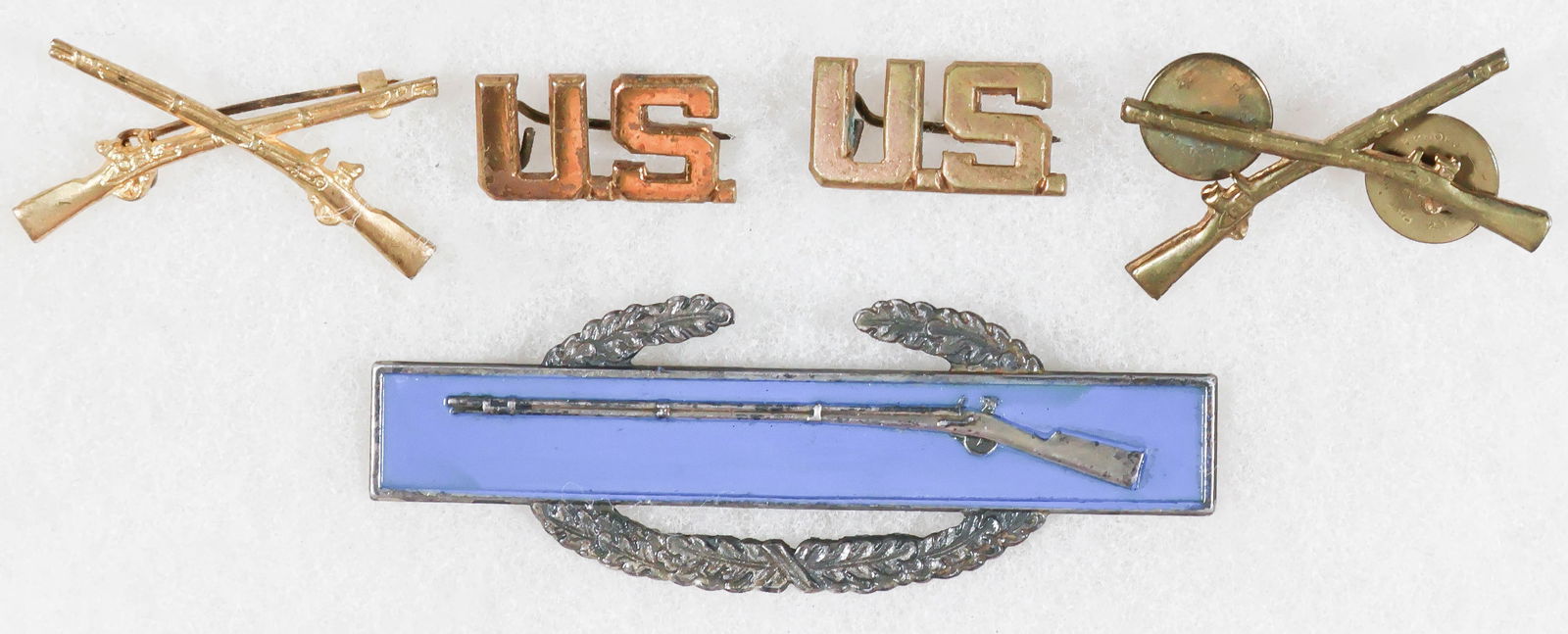 ('BAND OF BROTHERS' 506TH P.I.R.) LT. ROBERT E. HALEY'S COMBAT INFANTRY BADGE AND COLLAR INSIGNIA: ROBERT E. HALEY (1919-2004) American military officer in the 101st Airborne Division, a well-rounded student and athlete from Connecticut who served first with the 541st P.I.R., then more famously as