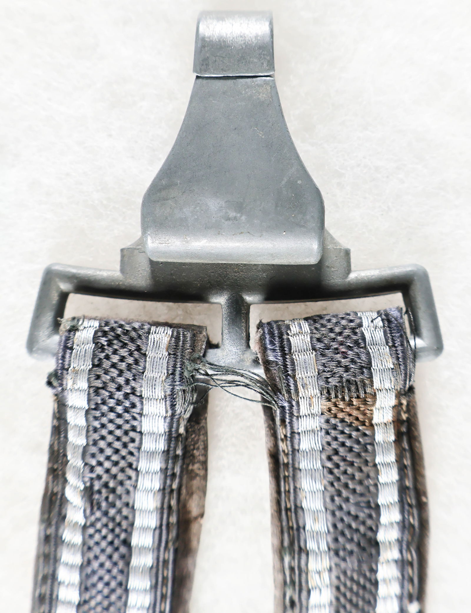 LUFTWAFFE DAGGER HANGERS - 4