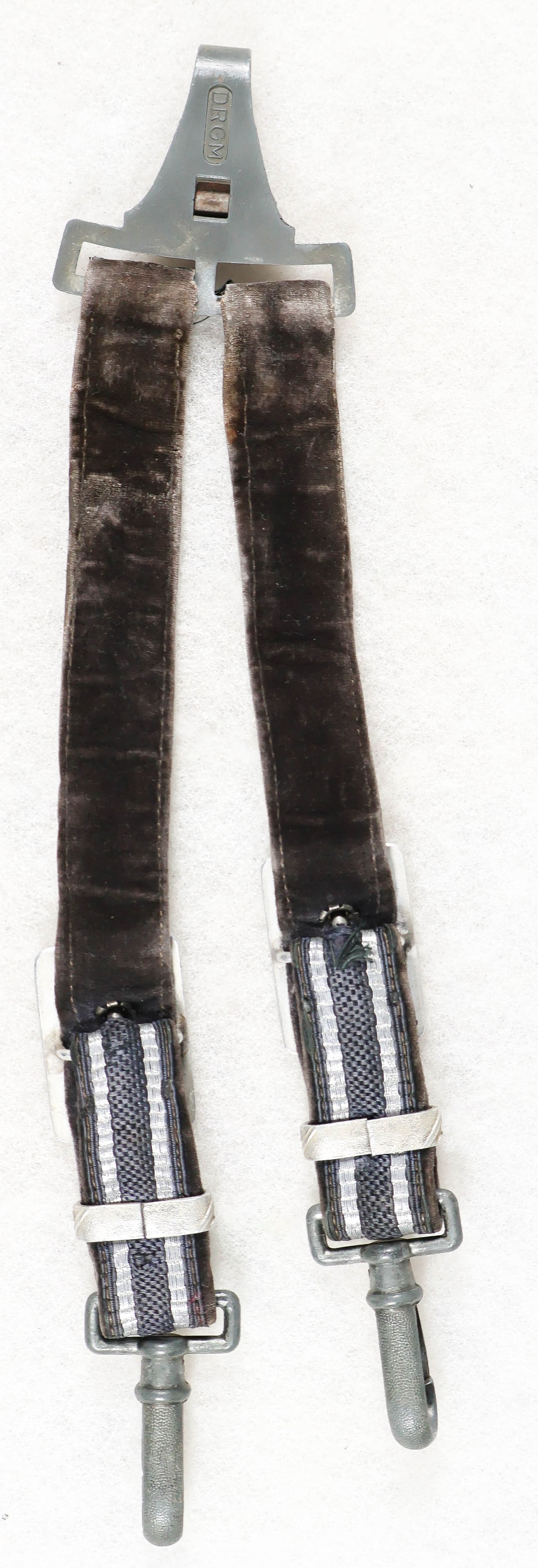 LUFTWAFFE DAGGER HANGERS - 6