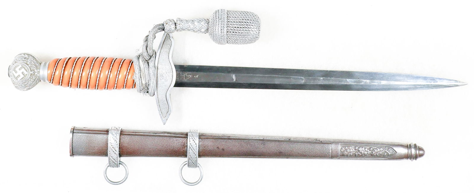 SECOND MODEL LUFTWAFFE DAGGER BY SMF, WITH PORTAPEE - 2