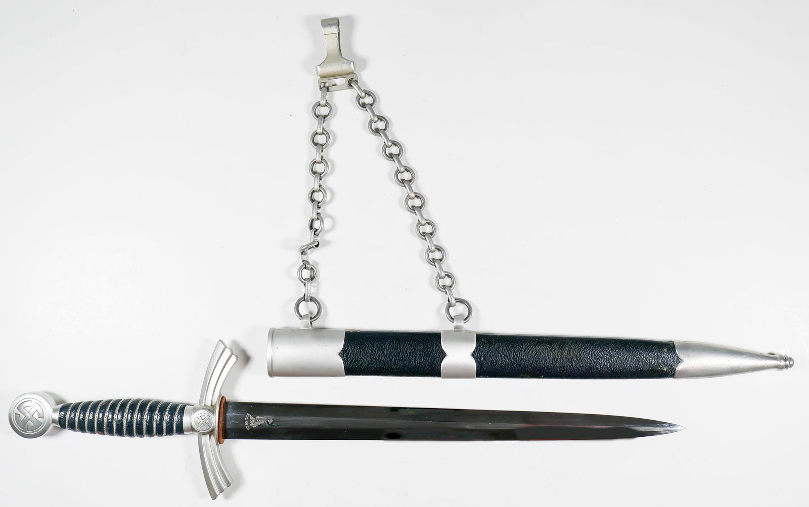 FIRST MODEL LUFTWAFFE DAGGER BY SMF, WITH HANGER (1 of 9)