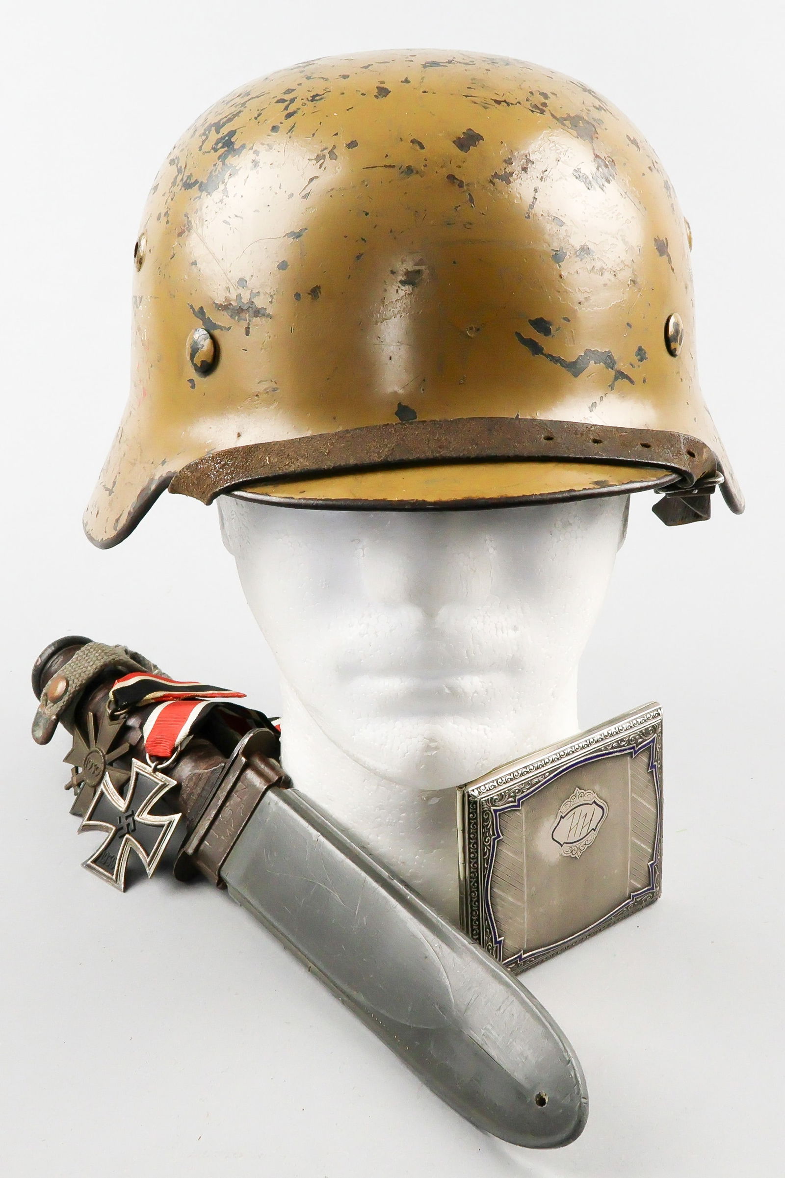 LUFTWAFFE DAK CAMOUFLAGE DOUBLE-DECAL M35 HELMET GROUPING, MEDALS, ETC (1 of 20)