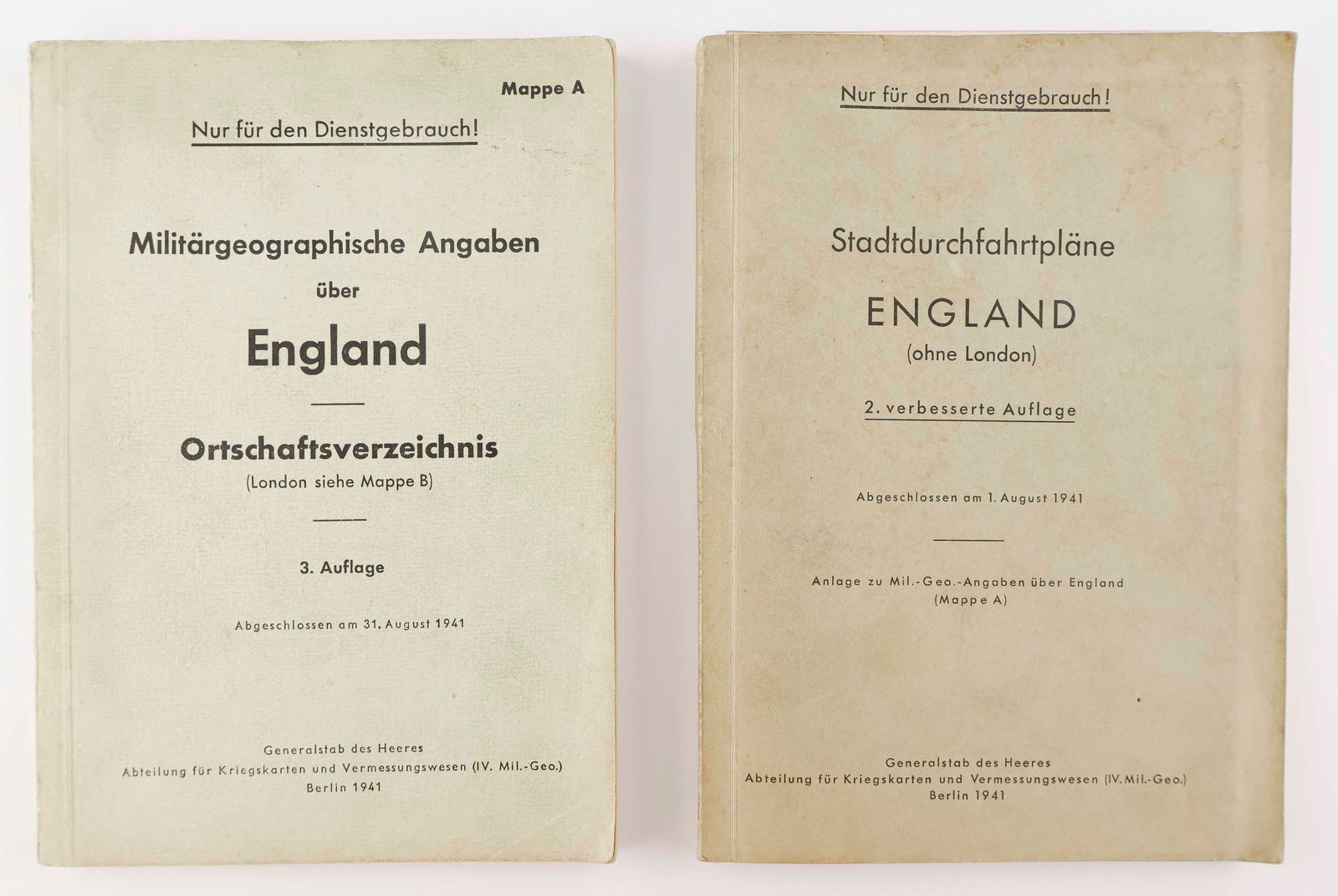 WEHRMACHT-ISSUE INVASION/SABOTAGE BOOKS ON BRITISH CITIES (2): Lot of two German World War II era books, giving geographic information on England, both marked on the front covers ‘Nur fur den Dienstgebrauch!’ (‘Only for the service