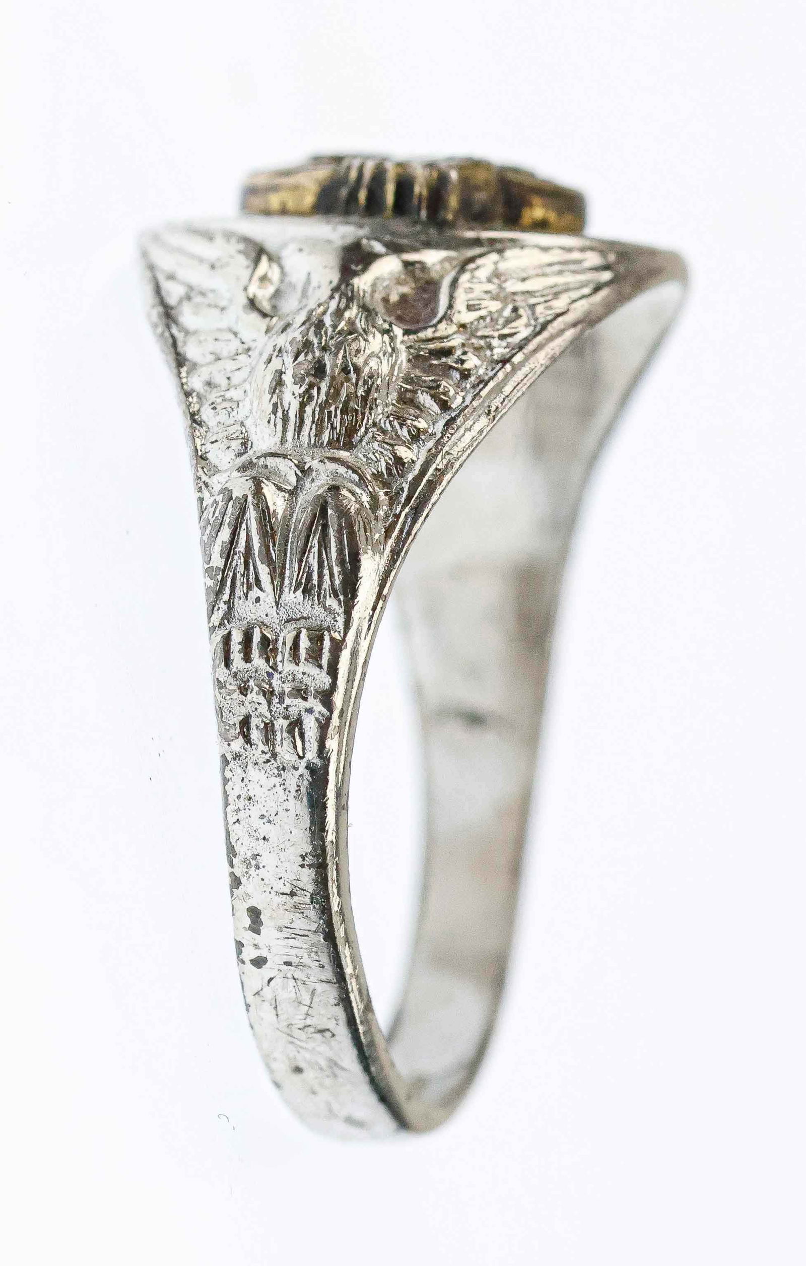 ‘RUPTURED DUCK’ RING - 3