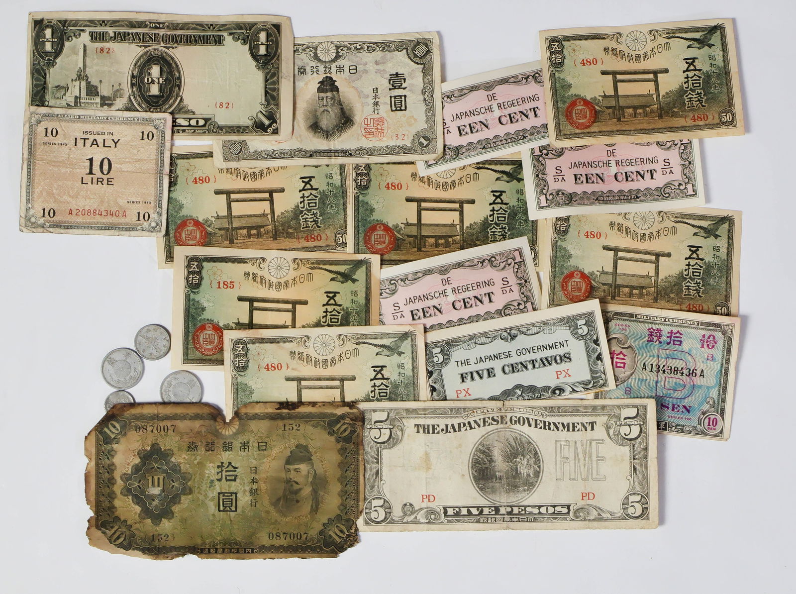 WORLD WAR II JAPANESE INVASION MONEY COLLECTION (1 of 1)