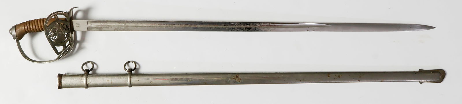 EMPRESS WILHELMINA HUSSARS REGIMENT NO. 15 PRESENTATION SWORD (1 of 8)