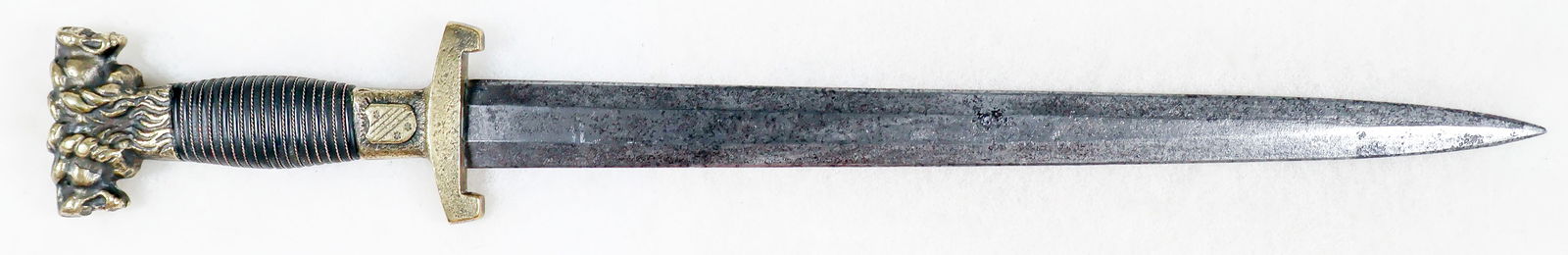 DAGGER WITH DOUBLE-HEADED LION POMMEL - 2
