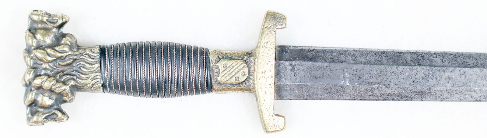 DAGGER WITH DOUBLE-HEADED LION POMMEL - 3
