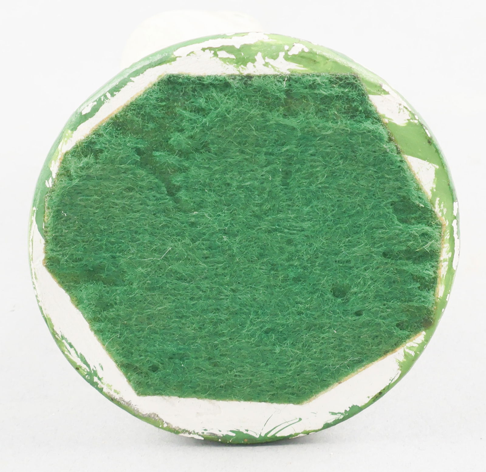 ROBED KLANSMAN STATUE - 5