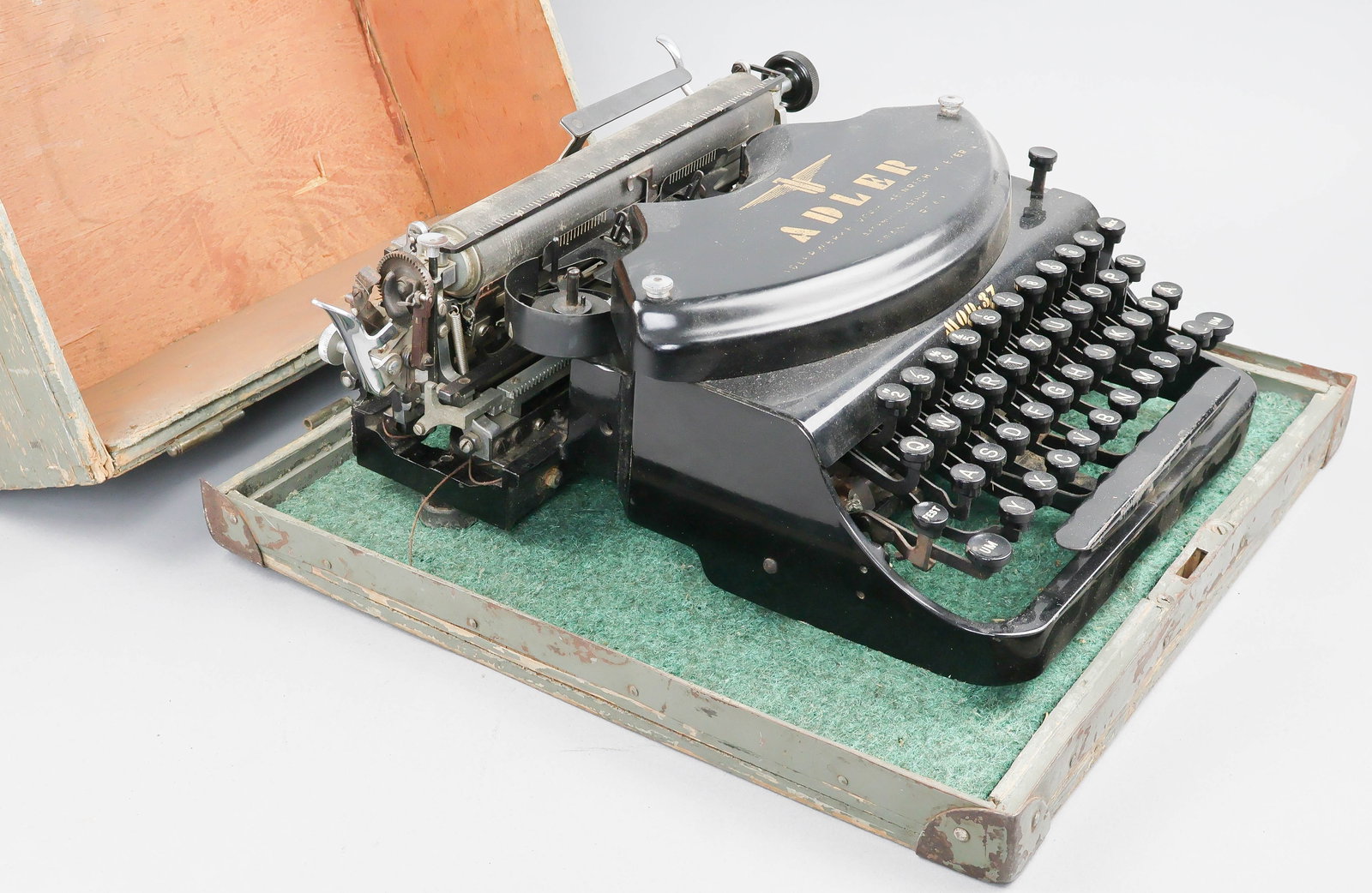 GEN. FRANZ HALDER'S PERSONAL WARTIME ADLER TYPEWRITER - 10