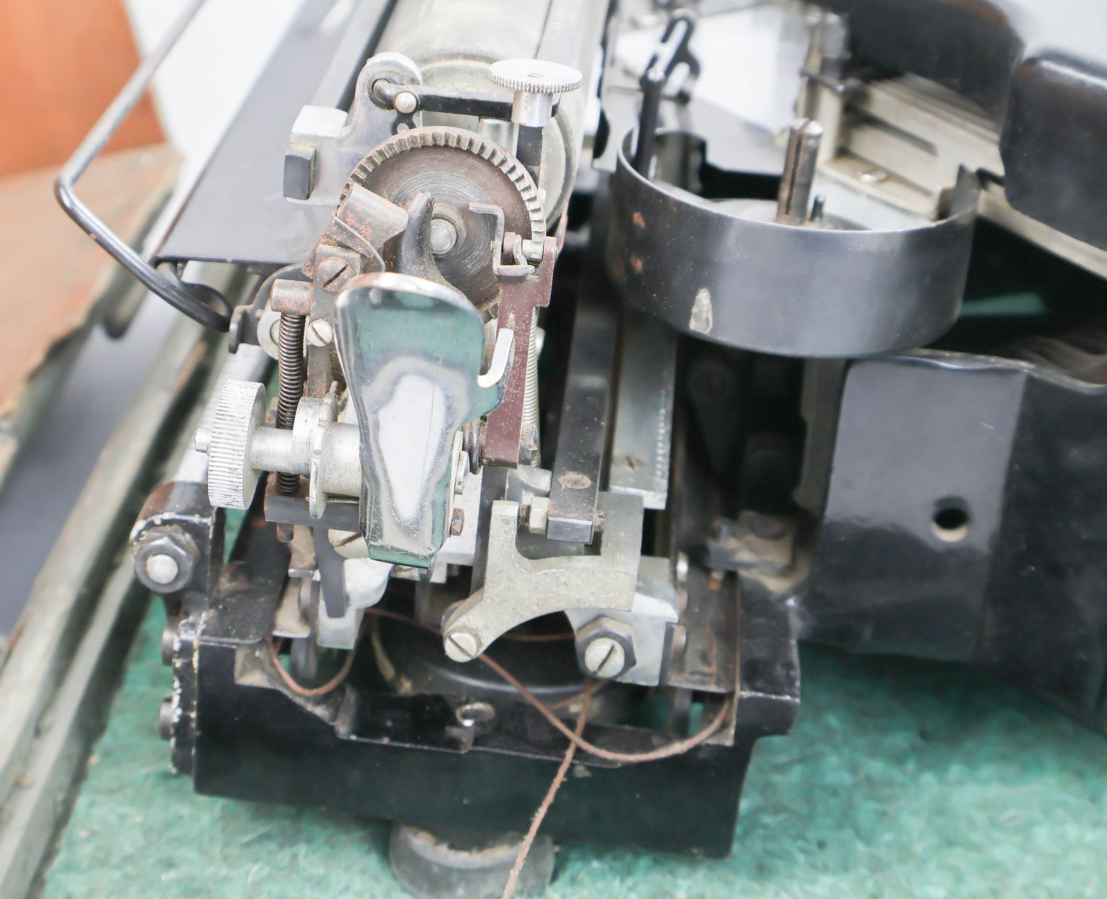 GEN. FRANZ HALDER'S PERSONAL WARTIME ADLER TYPEWRITER - 12