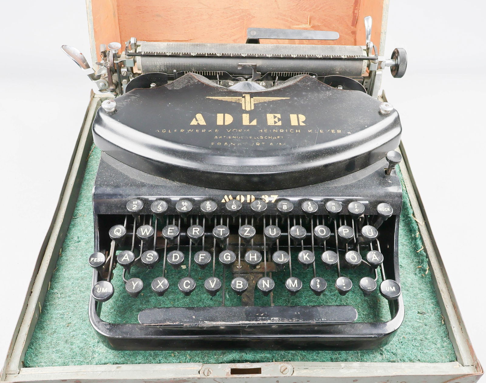 GEN. FRANZ HALDER'S PERSONAL WARTIME ADLER TYPEWRITER - 2