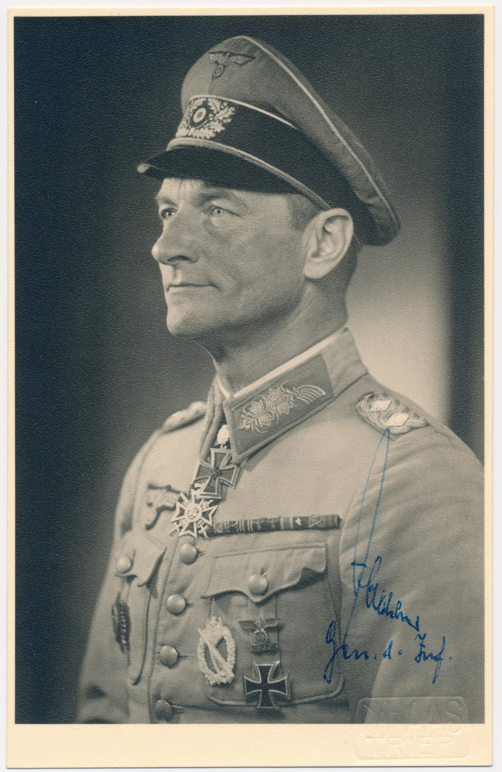 ERICH ABRAHAM (1 of 3)