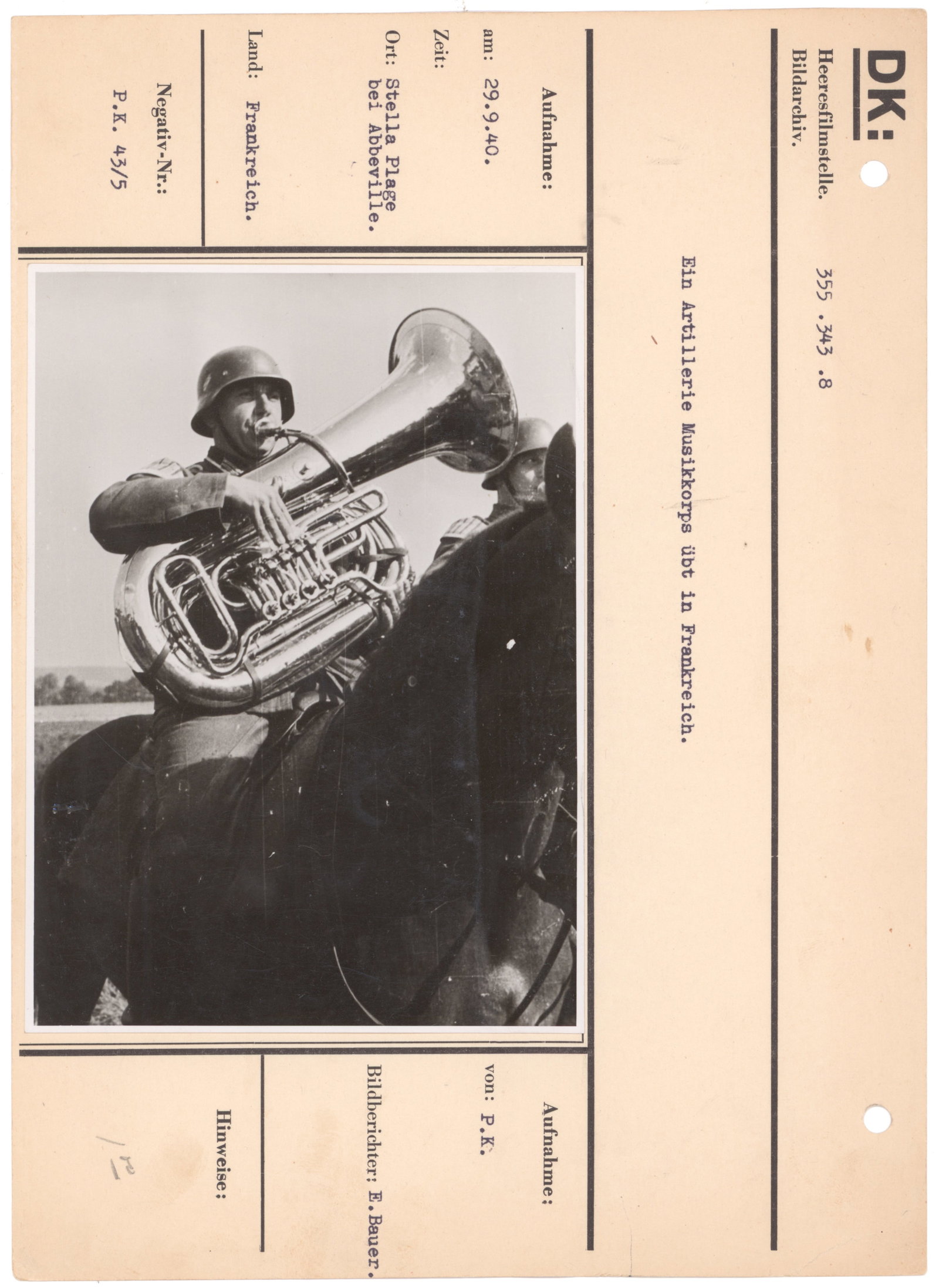 GERMAN ARMY DIVISION REPORTS AND PERSONNEL DOSSIER (1 of 9)