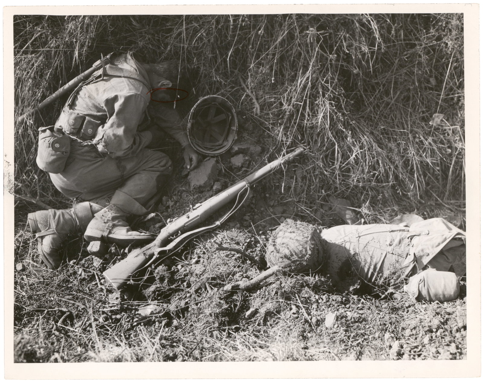 AMERICAN DEAD AT NORMANDY (1 of 3)
