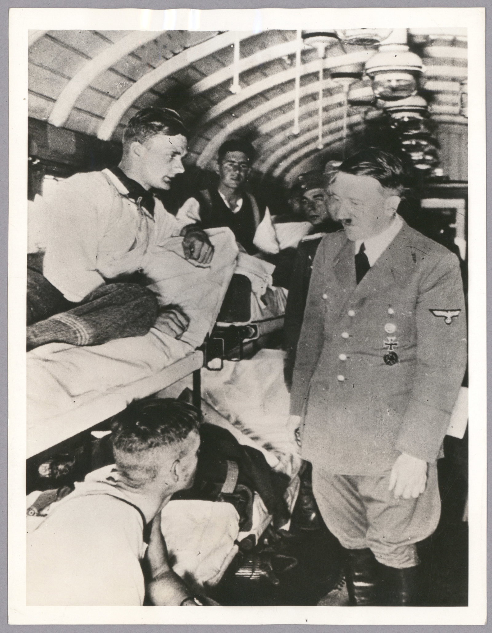 ADOLF HITLER (25) - 4